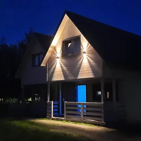 San Escobar Domek alpejski Dziwnówek
