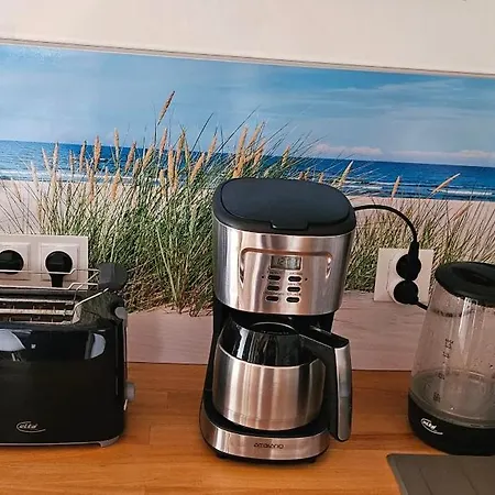 San Escobar * Dziwnówek