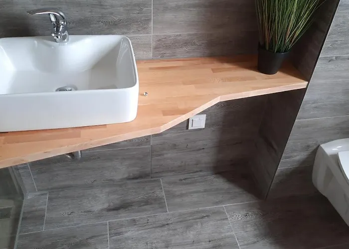 San Escobar * Dziwnówek