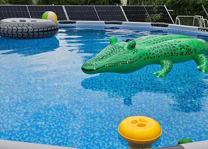 San Escobar * Dziwnówek